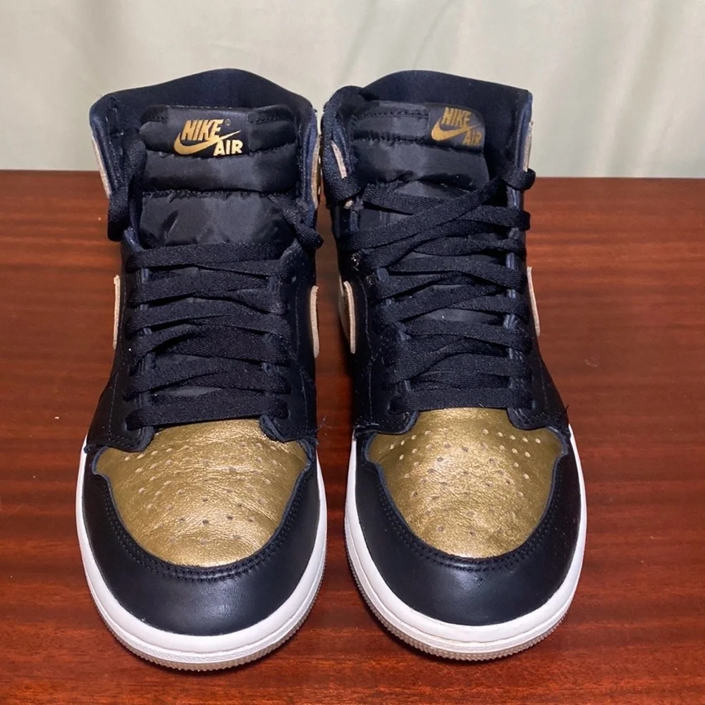 Nike Air Jordan Retro High OG (DZ5485-071) Black Metallic Gold Mens 8.5 - Picture 4 of 7